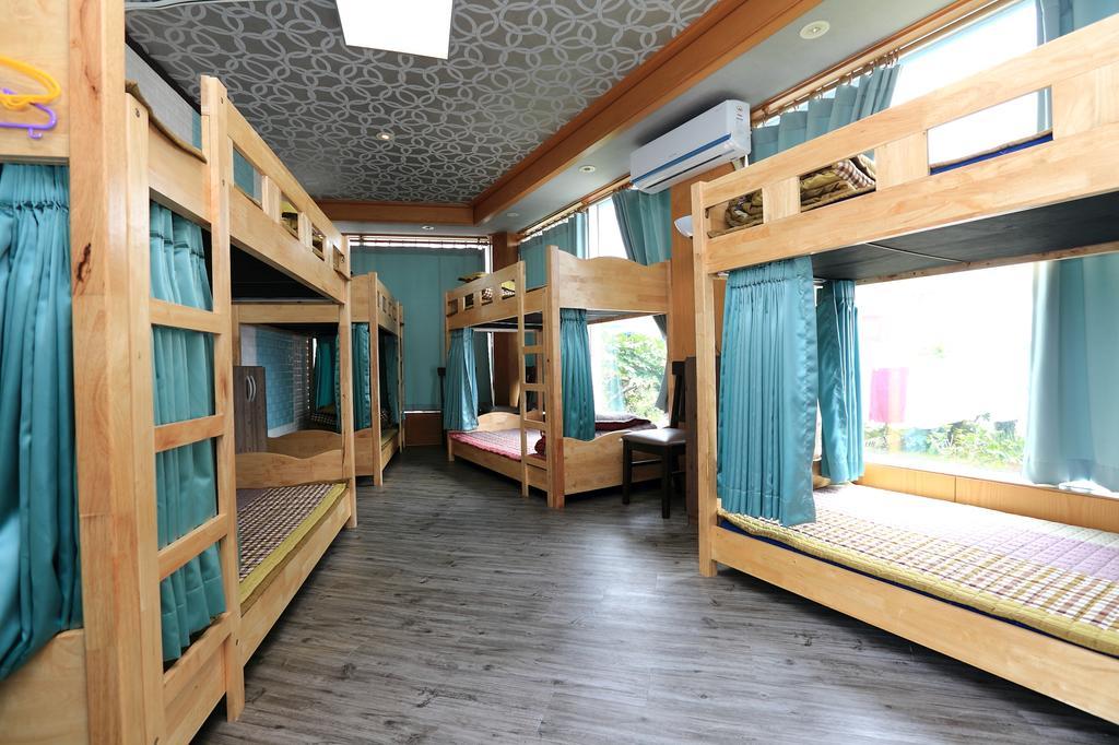 Haevichi Elmar Guesthouse Seogwipo Eksteriør billede